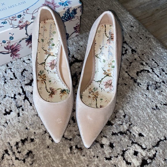 Antonio Melani x Nicola Bathie Bonnie Velvet Pumps - Picture 3 of 4